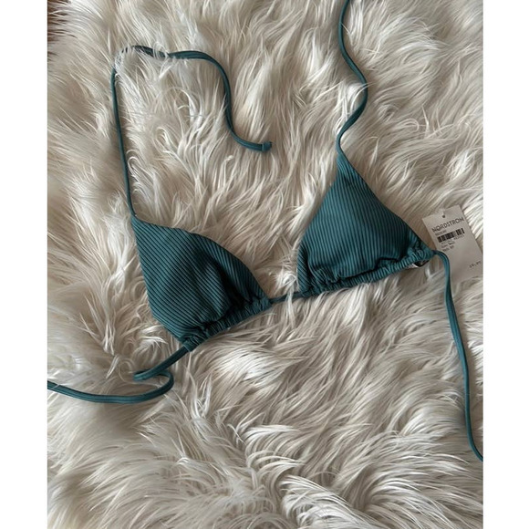 BECCA Other - Becca Ribbed Triangle Top Size Small